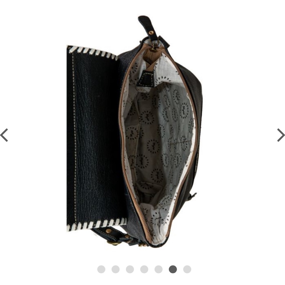 Myra Bag- Spirit of the Herd Hand Tooled Bag - Picture 15 of 16